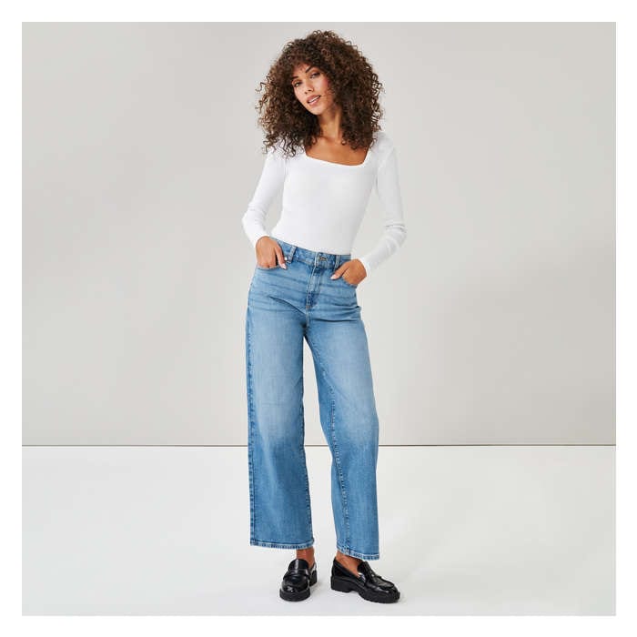 Women's Wide Leg Jean